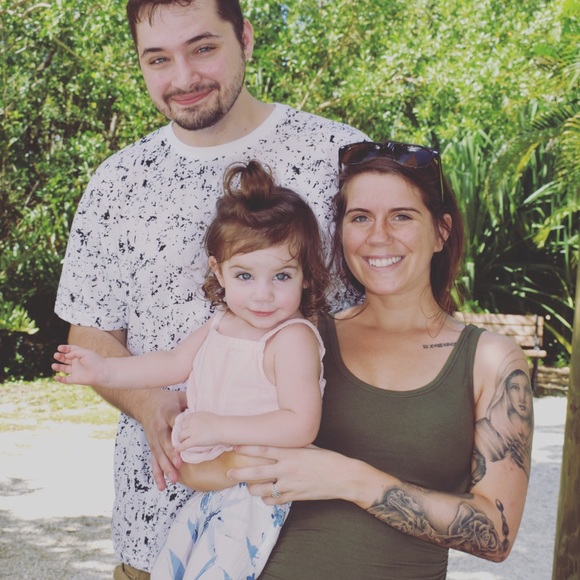 Meet your Posher, Hallie - Picture 7 of 8